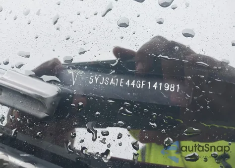 2016 Tesla Model S from USA, damaged, VIN 5YJSA1E44GF141981